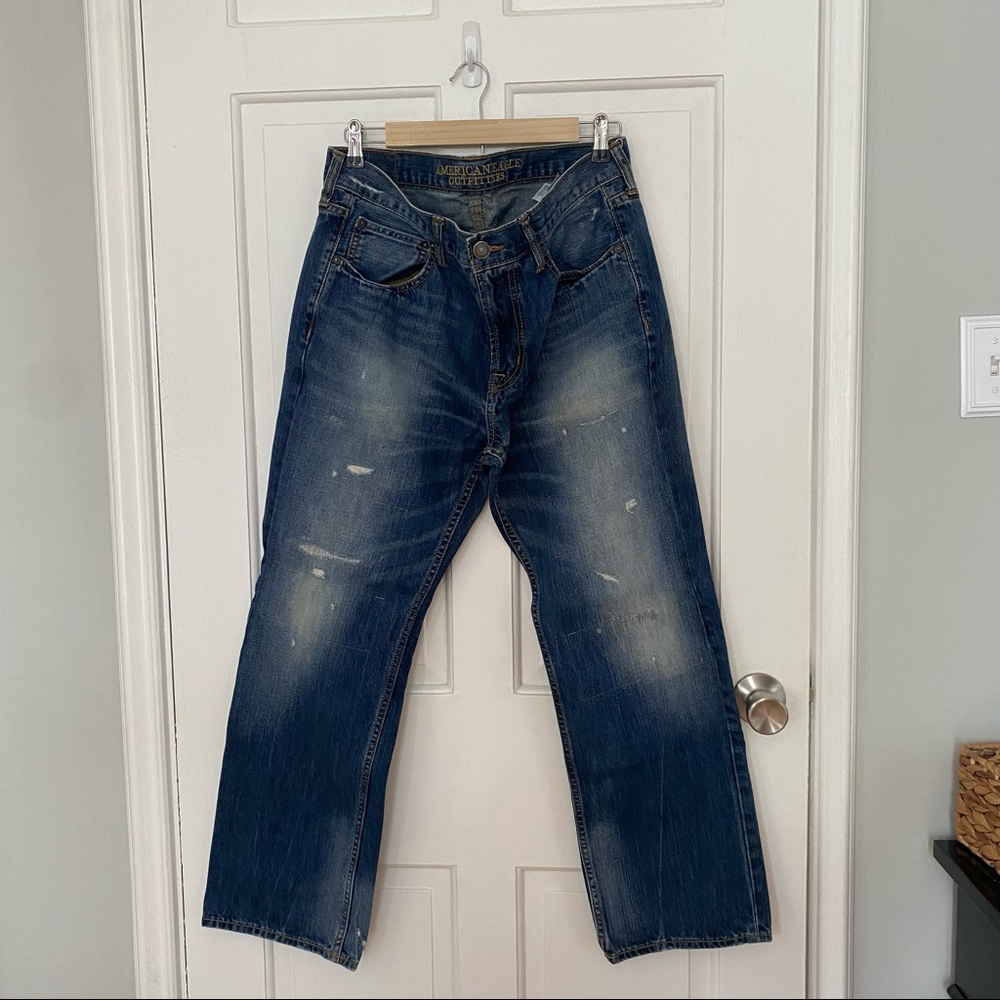 AMERICAN EAGLE JEANS